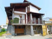 Villa di 218 m con 5 locali in vendita a Gallarate