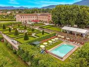 Villa di 2900 mq in vendita Capannori, Toscana