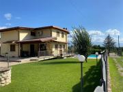 Villa di 300 mq a Contigliano Contigliano