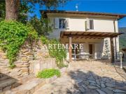 Villa di 300 mq in vendita via Valenciaia, Pietrasanta,...