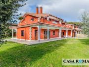 Prestigiosa villa di 351 mq in vendita, Via del Casale...