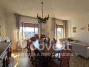 Villa di 350 m con più di 5 locali e box auto in vendita...