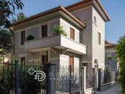 Villa di 400 mq in vendita Via della Maggiolina, Milano,...