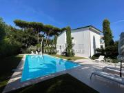 Villa di 450 mq in vendita Via Roma Imperiale, Forte dei...