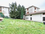 Villa di 550 m con più di 5 locali in vendita a Albino