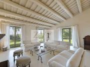 Villa di 550 mq in vendita Pesaro, Marche