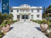 Villa di 800 mq in vendita Livorno, Toscana