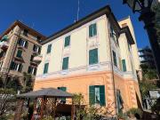 Villa di 868 mq in vendita Via Don Luigi Perrone, 23,...