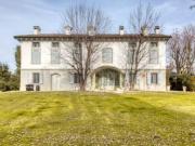 Villa di 903 m in vendita a Carpi