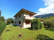 VILLA di 9 vani e di 360 mq CAMAIORE rif. 1041