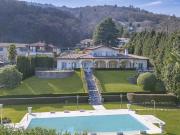 Villa di lusso in vendita a Stresa con vista panoramica...