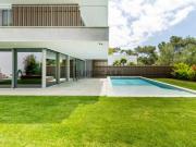 Villa Duplex T4, terraço, piscina e garagem, Condomínio...