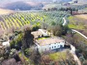 Villa e colonica con vigna nel Chianti 950m² Tavarnelle...