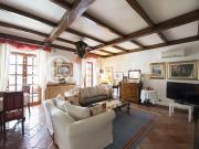 Villa elegante di circa. 500 mq con giardino privato di...