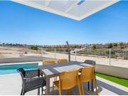VILLA EN ALGORFA CON PISCINA PRIVADA Y ZONA JARDIN
