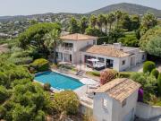Villa en bord de mer avec jardin