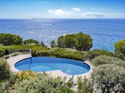 Villa en bord de mer avec jardin