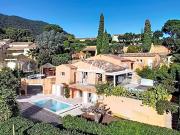 Villa en bord de mer avec jardin