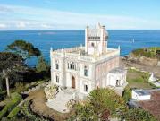 Villa en bord de mer avec jardin