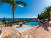 Villa en lo alto con vistas panorámicas al mar Coveta...