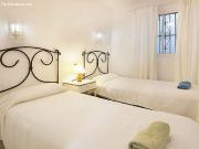 VILLA EN NERJA DE 3 PLANTAS. JLRU T2350