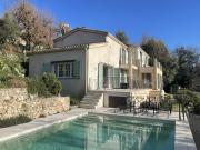 Villa en parfait état, au calme, 4/5 chambres