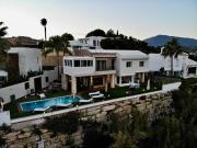 Villa en primera línea de golf en venta en Nueva...