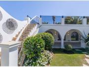 VILLA EN PRIMERA LINEA DE PLAYA