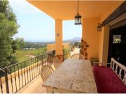 Villa en una zona tranquila con fantásticas vistas al mar