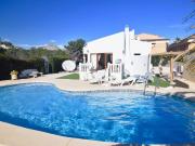 Villa en venta con piscina privada en Jávea