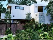 Villa en Venta de 2 habitaciones lock off con jard?n,...
