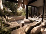Villa en Venta de 3 Habitaciones con Jardín y Piscina en...