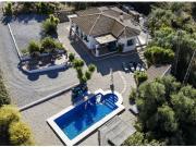 Villa en Venta en Alcaucín, Málaga