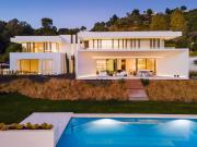 Villa en venta en Benahavis