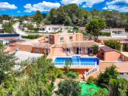 Villa en venta en Calpe, en la urbanización Empedrola,...