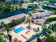 Villa con pista de tenis en venta en Calpe, en...