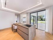 villa en Venta en Marbella. MKQW T259