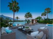 Villa en venta en Nueva Andalucia, Marbella con 5...
