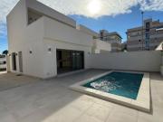 Villa en Venta en Orihuela Costa, Alicante