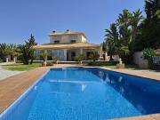 Villa en venta en Sayalonga Málaga