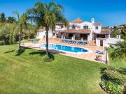 Villa en venta Estepona