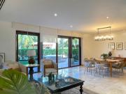 VILLA EN VENTA FRENTE A LAGO EN COUNTRY CLUB MERIDA