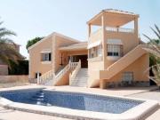 Villa en venta. La Manga del Mar Menor