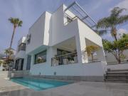 Villa en venta. Marbella