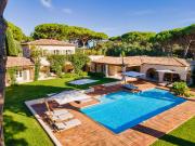 Villa entièrement équipée à louer à Les Parcs, Saint...