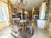 VILLA ESPECTACULAR EN TORREQUEBRADA