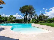 VILLA EXCEPTIONNELLE Plusieurs dépendances