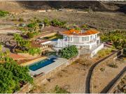 Villa exclusiva con vistas al mar y a la montaña en San...