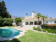 Villa exquisita en Sierra Blanca con características lujosas