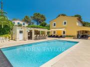 Villa familiale située dans un quartier prisé de...